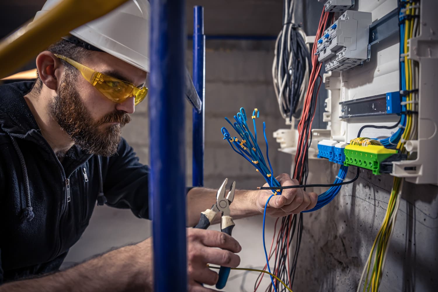Corso addetto ai lavori elettrici PES – PAV | Aggiornamento